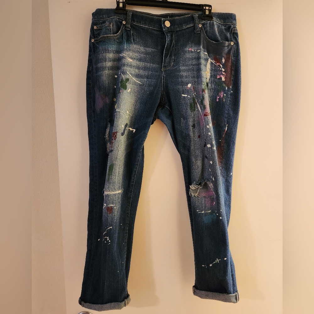Distressed Boyfriend Jeans